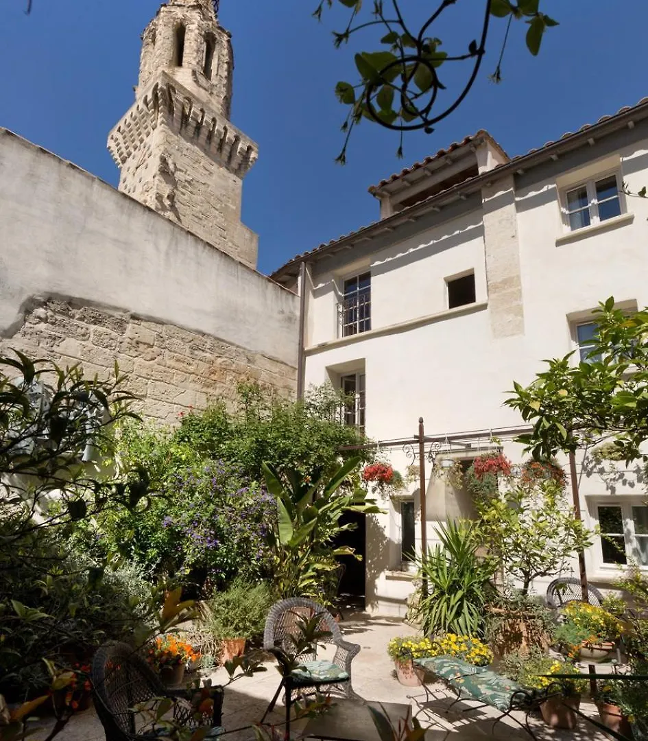 Bed and Breakfast Aux Augustins Avignon 4*,