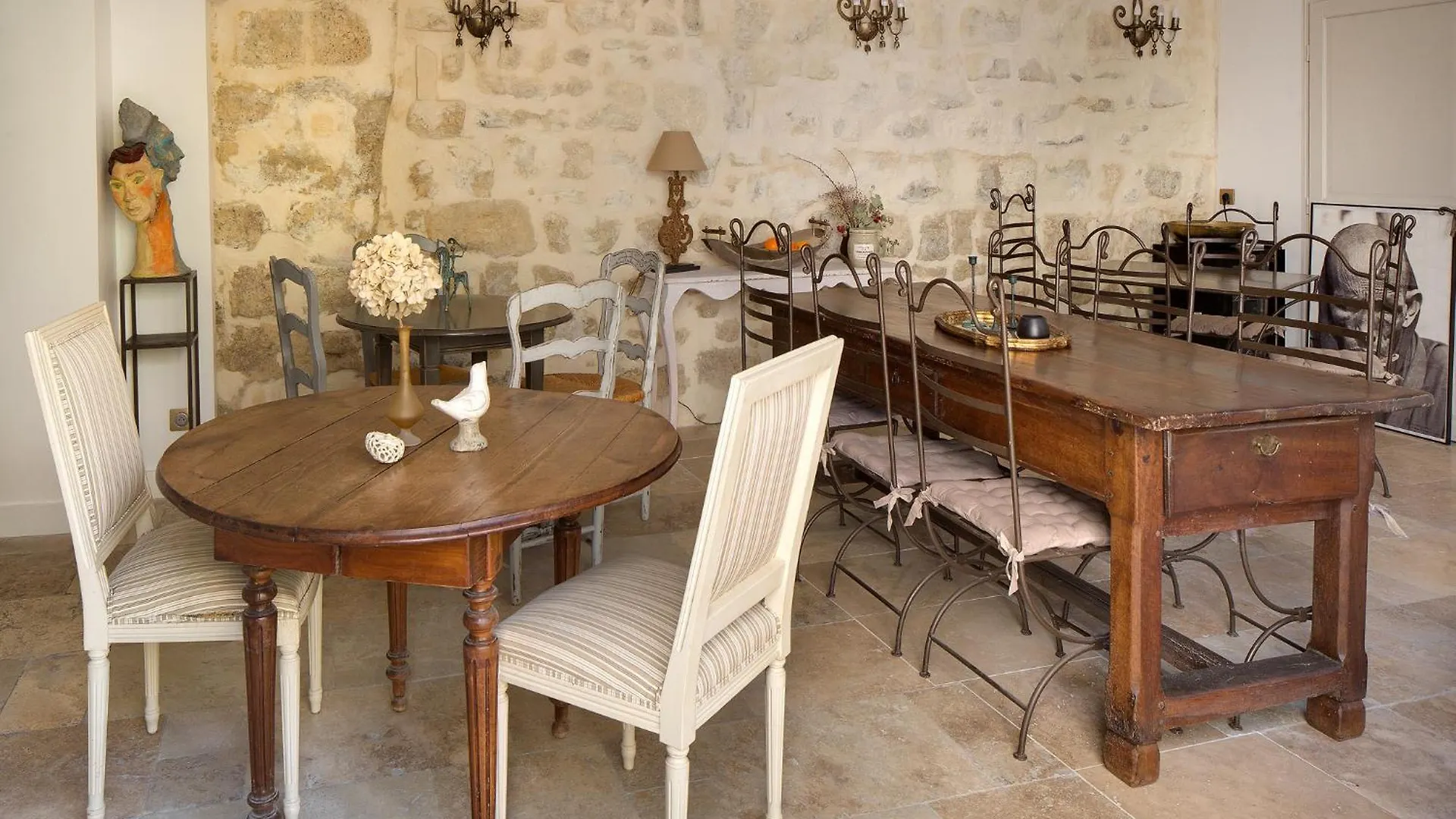 Bed and Breakfast Aux Augustins Avignon Frühstückspension