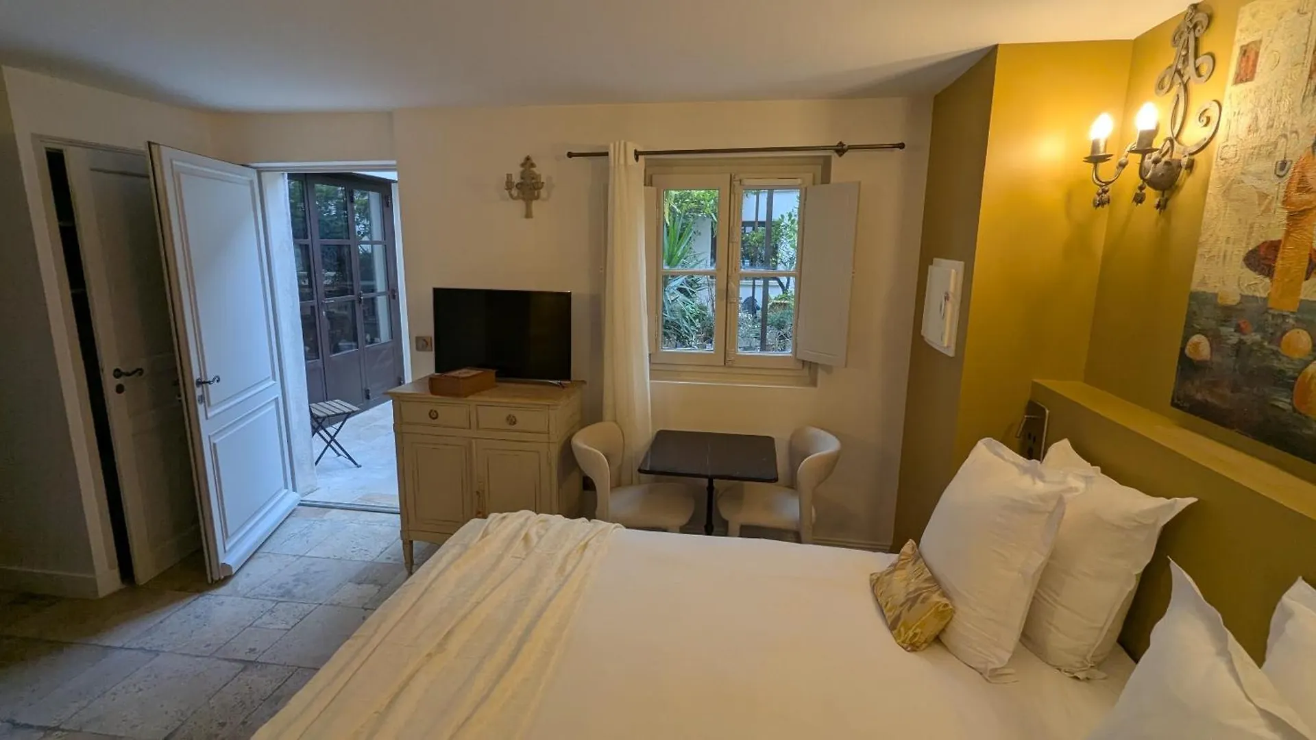 Bed and Breakfast Aux Augustins Avignon
