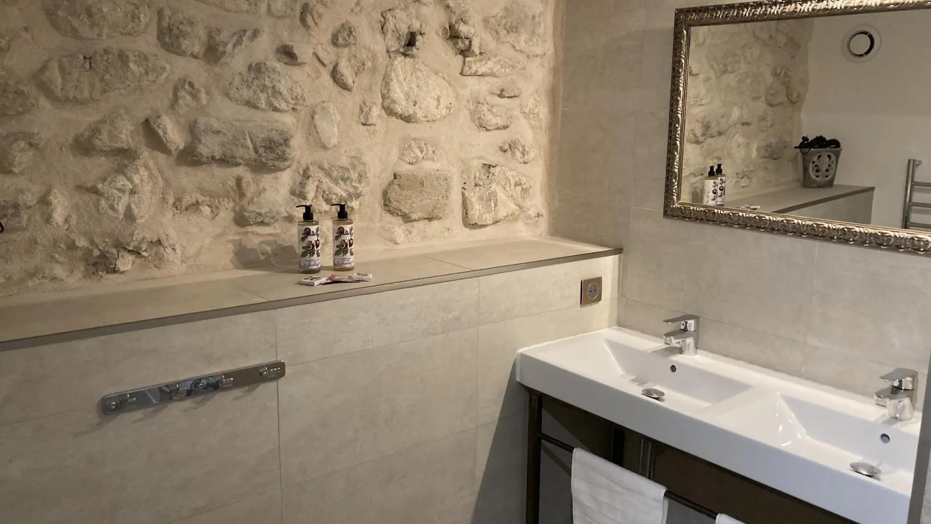 Frühstückspension Bed and Breakfast Aux Augustins Avignon