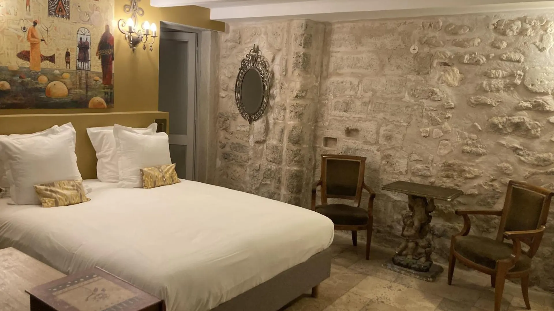 Bed and Breakfast Aux Augustins Avignon Frühstückspension