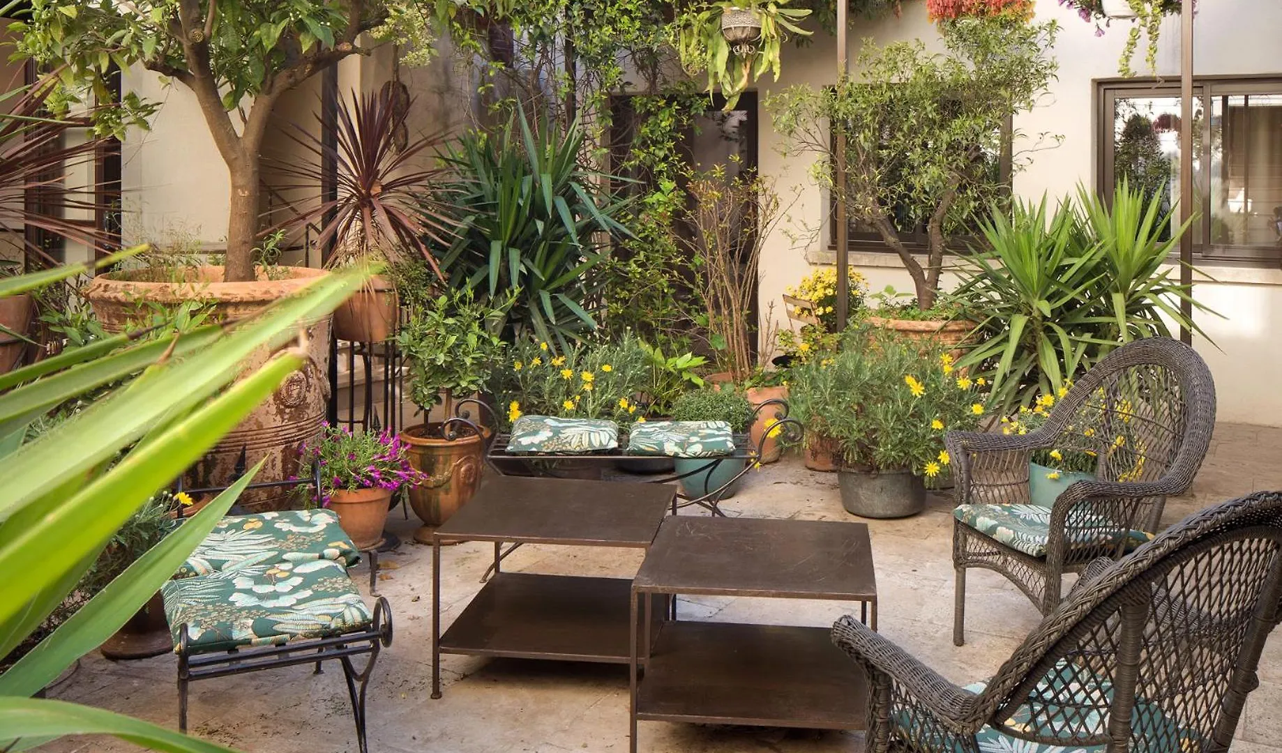 **** לינה וארוחת בוקר אביניון La Maison Des Augustins 4 Stars Spa Et Fitness צרפת
