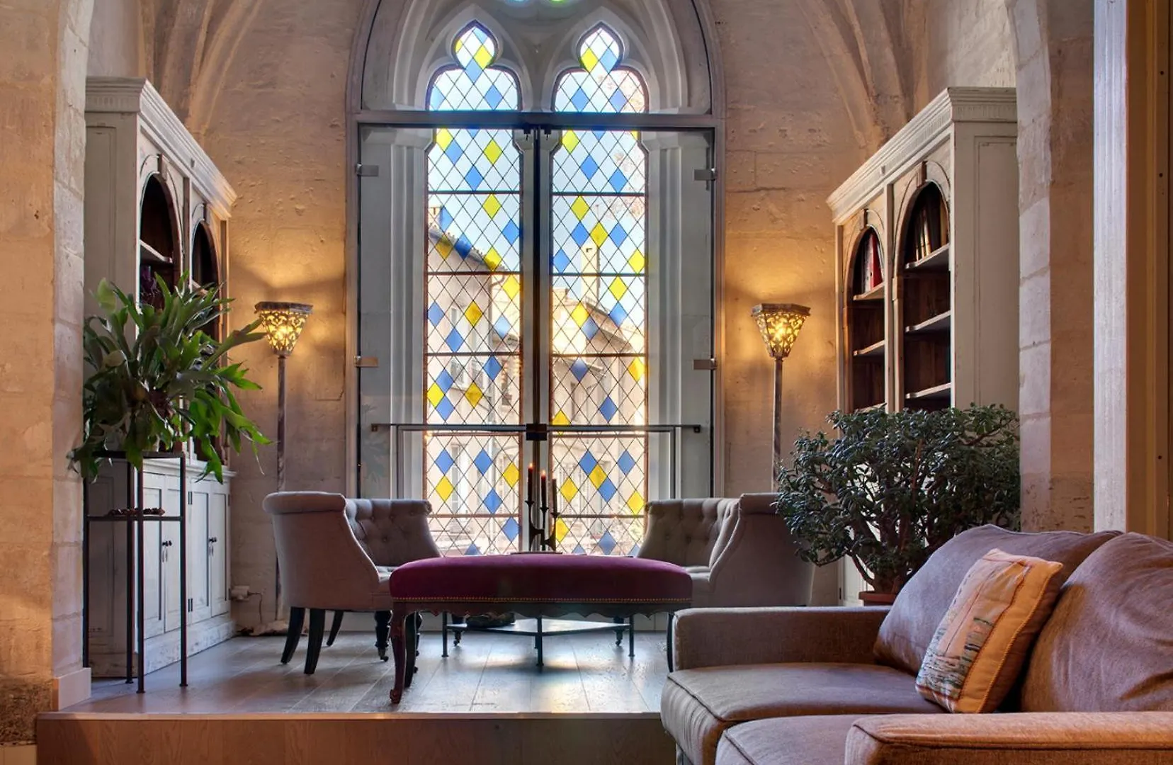 אביניון La Maison Des Augustins 4 Stars Spa Et Fitness 4*,  צרפת